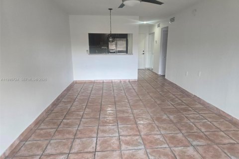 Снять в аренду кондоминиум в Майами, Флорида 1 спальня, 68.38м2, № 2058321 - фото 4