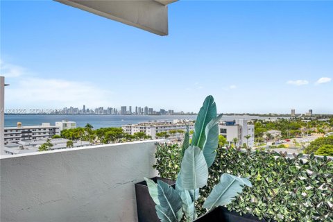 Copropriété à louer à North Bay Village, Floride: 2 chambres, 99.78 m2 № 2350537 - photo 18