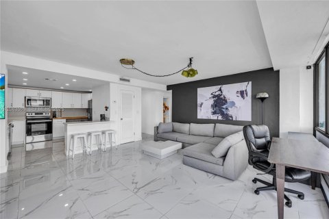 Copropriété à louer à North Bay Village, Floride: 2 chambres, 99.78 m2 № 2350537 - photo 6