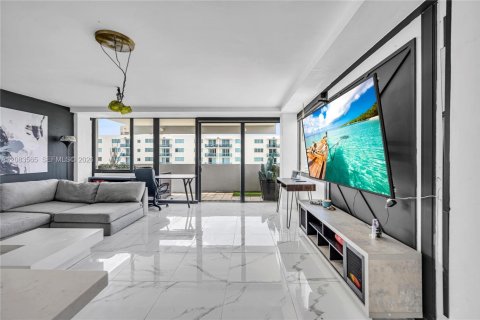 Copropriété à louer à North Bay Village, Floride: 2 chambres, 99.78 m2 № 2350537 - photo 7