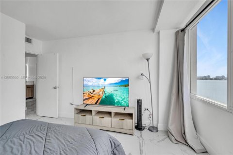 Copropriété à louer à North Bay Village, Floride: 2 chambres, 99.78 m2 № 2350537 - photo 21