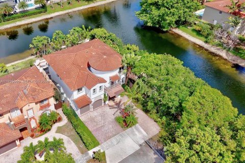 Купить виллу или дом в Майами, Флорида 4 спальни, 313.17м2, № 2064498 - фото 21