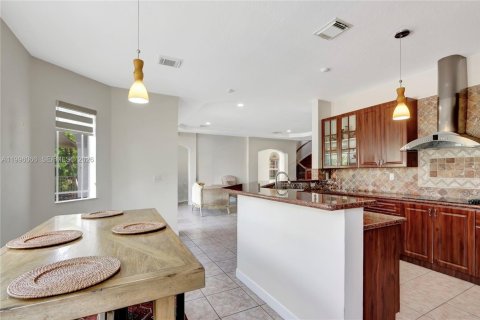 Купить виллу или дом в Майами, Флорида 4 спальни, 313.17м2, № 2064498 - фото 9