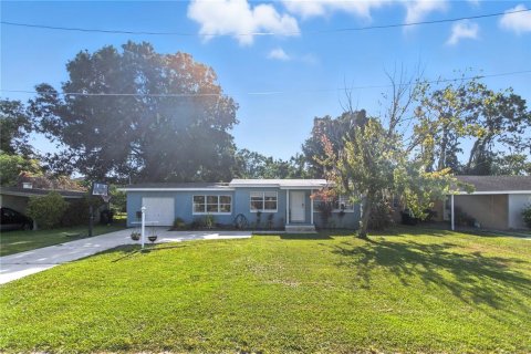 House in Orlando, Florida 2 bedrooms, 105.91 sq.m. № 1870808 - photo 1