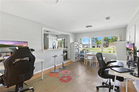House in Orlando, Florida 2 bedrooms, 105.91 sq.m. № 1870808 - photo 18