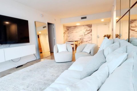 Condo in Miami Beach, Florida, 2 bedrooms  № 2051571 - photo 14