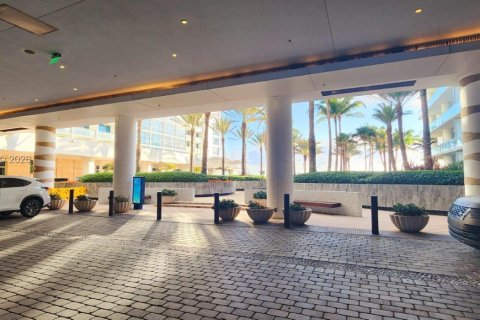 Condo in Miami Beach, Florida, 2 bedrooms  № 2051571 - photo 7