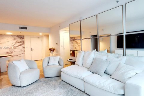 Condo in Miami Beach, Florida, 2 bedrooms  № 2051571 - photo 13