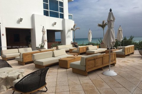 Condo in Miami Beach, Florida, 2 bedrooms  № 2051571 - photo 28