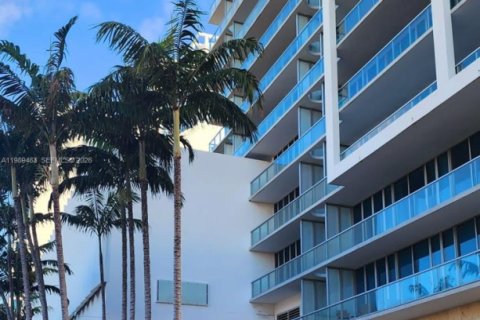 Condo in Miami Beach, Florida, 2 bedrooms  № 2051571 - photo 5