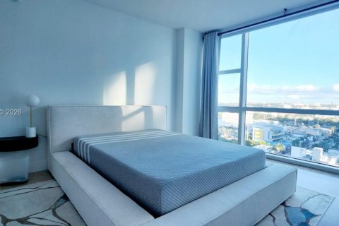 Condo in Miami Beach, Florida, 2 bedrooms  № 2051571 - photo 16