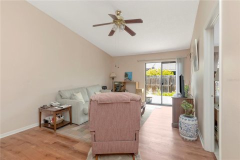 Touwnhouse à vendre à Tampa, Floride: 2 chambres, 93.46 m2 № 2339014 - photo 7