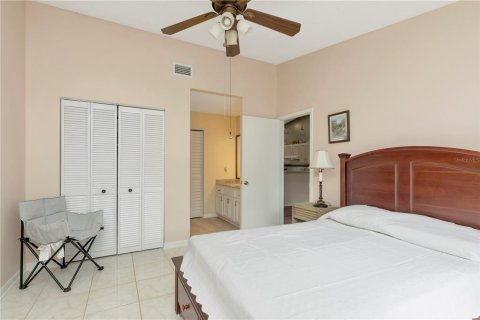 Touwnhouse à vendre à Tampa, Floride: 2 chambres, 93.46 m2 № 2339014 - photo 19