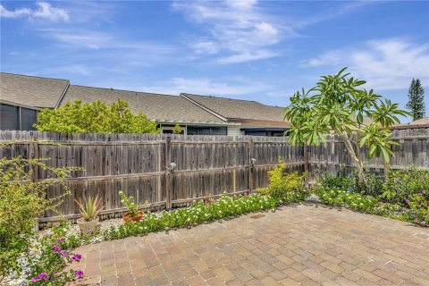 Touwnhouse à vendre à Tampa, Floride: 2 chambres, 93.46 m2 № 2339014 - photo 30