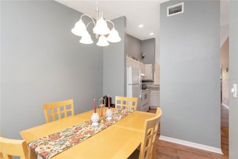 Touwnhouse à vendre à Tampa, Floride: 2 chambres, 93.46 m2 № 2339014 - photo 15