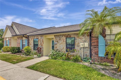 Touwnhouse à vendre à Tampa, Floride: 2 chambres, 93.46 m2 № 2339014 - photo 3