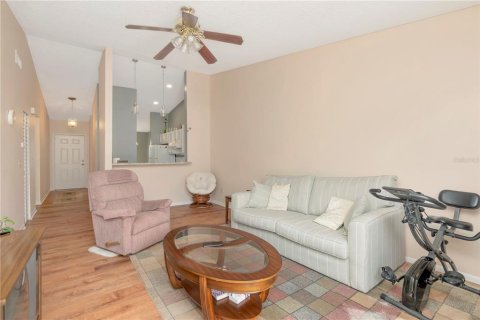 Touwnhouse à vendre à Tampa, Floride: 2 chambres, 93.46 m2 № 2339014 - photo 6