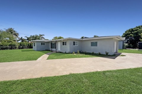 Villa ou maison à Pompano Beach, Floride 3 chambres, 107.67 m2 № 2241891