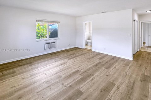 Villa ou maison à louer à Pompano Beach, Floride: 3 chambres, 107.67 m2 № 2241891 - photo 19