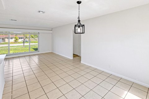 Villa ou maison à louer à Pompano Beach, Floride: 3 chambres, 107.67 m2 № 2241891 - photo 12