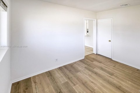 Villa ou maison à louer à Pompano Beach, Floride: 3 chambres, 107.67 m2 № 2241891 - photo 25