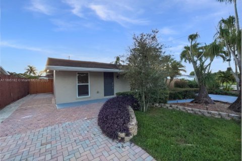 Casa en alquiler en Boca Raton, Florida, 3 dormitorios, 117.99 m2 № 1948613 - foto 9