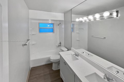 Casa en alquiler en Boca Raton, Florida, 3 dormitorios, 117.99 m2 № 1948613 - foto 26
