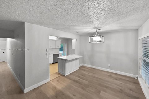 Casa en alquiler en Boca Raton, Florida, 3 dormitorios, 117.99 m2 № 1948613 - foto 11