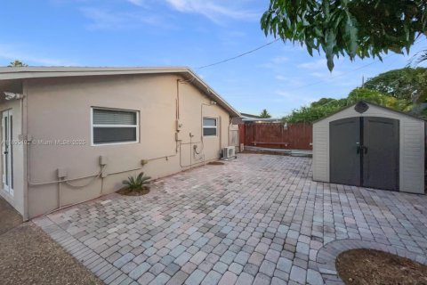 Casa en alquiler en Boca Raton, Florida, 3 dormitorios, 117.99 m2 № 1948613 - foto 17