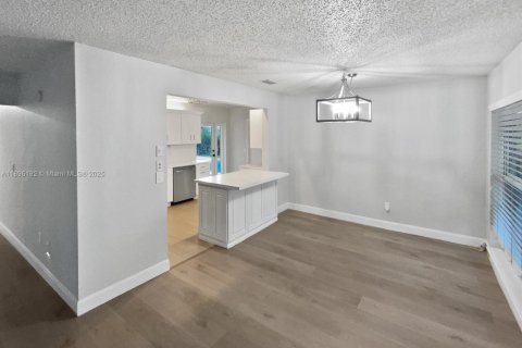Casa en alquiler en Boca Raton, Florida, 3 dormitorios, 117.99 m2 № 1948613 - foto 24