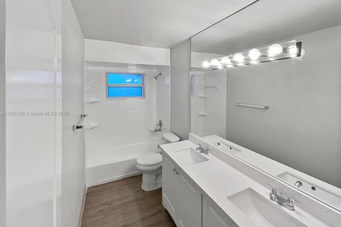Casa en alquiler en Boca Raton, Florida, 3 dormitorios, 117.99 m2 № 1948613 - foto 7