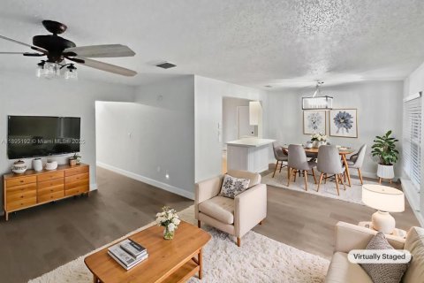 Casa en alquiler en Boca Raton, Florida, 3 dormitorios, 117.99 m2 № 1948613 - foto 2