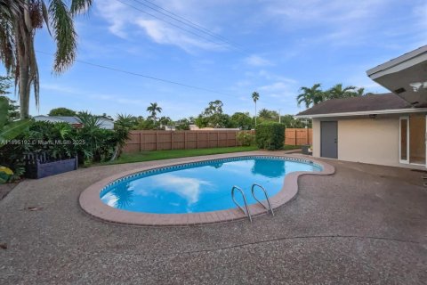 Casa en alquiler en Boca Raton, Florida, 3 dormitorios, 117.99 m2 № 1948613 - foto 8