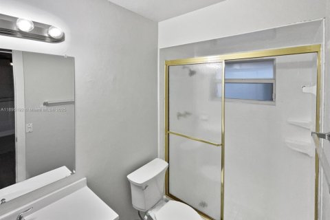 Casa en alquiler en Boca Raton, Florida, 3 dormitorios, 117.99 m2 № 1948613 - foto 21