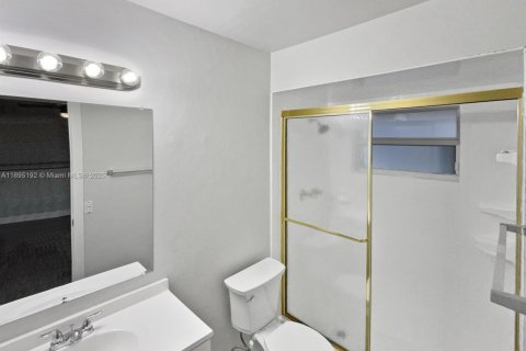 Casa en alquiler en Boca Raton, Florida, 3 dormitorios, 117.99 m2 № 1948613 - foto 22