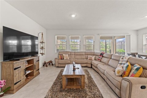 Casa en venta en Davenport, Florida, 7 dormitorios, 336.86 m2 № 2212488 - foto 11