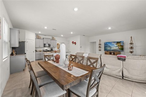 Casa en venta en Davenport, Florida, 7 dormitorios, 336.86 m2 № 2212488 - foto 12