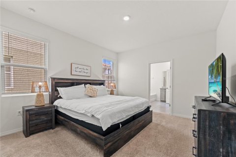 Casa en venta en Davenport, Florida, 7 dormitorios, 336.86 m2 № 2212488 - foto 26