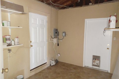 House in Saint Petersburg, Florida 3 bedrooms, 118.17 sq.m. № 1904155 - photo 11