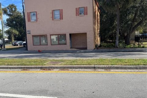 Commercial property in Kissimmee, Florida 232.07 sq.m. № 2376845
