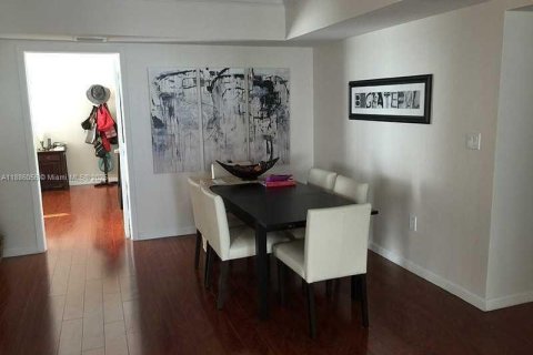 Condominio en alquiler en Miami, Florida, 2 dormitorios, 168.15 m2 № 1933360 - foto 9