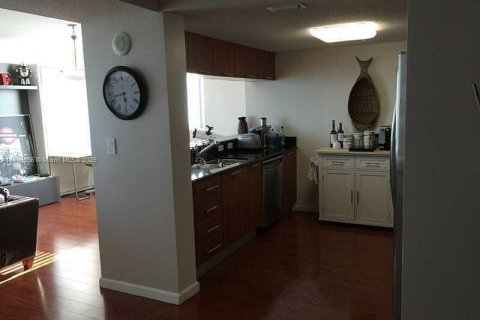 Condominio en alquiler en Miami, Florida, 2 dormitorios, 168.15 m2 № 1933360 - foto 10
