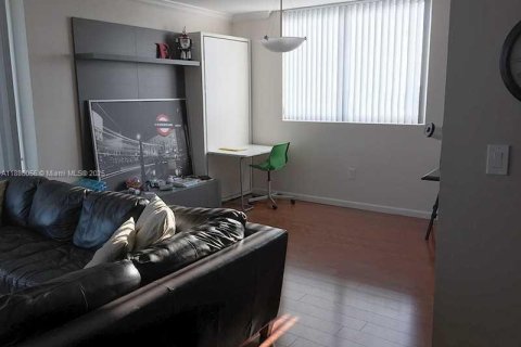 Condominio en alquiler en Miami, Florida, 2 dormitorios, 168.15 m2 № 1933360 - foto 7