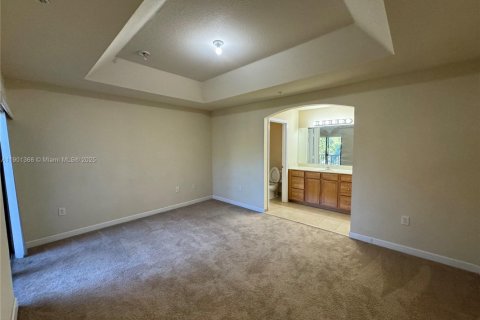 Casa en venta en Cutler Bay, Florida, 3 dormitorios, 140.75 m2 № 1953562 - foto 12