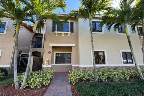 Casa en venta en Cutler Bay, Florida, 3 dormitorios, 140.75 m2 № 1953562 - foto 2
