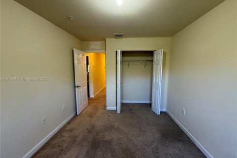 Casa en venta en Cutler Bay, Florida, 3 dormitorios, 140.75 m2 № 1953562 - foto 23