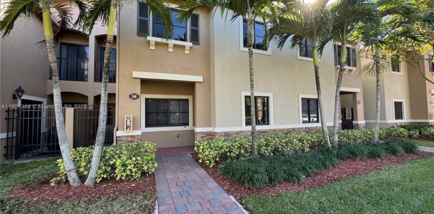 Casa en Cutler Bay, Florida 3 dormitorios, 140.75 m2 № 1953562