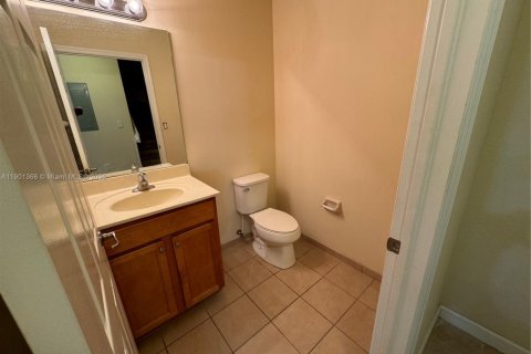 Casa en venta en Cutler Bay, Florida, 3 dormitorios, 140.75 m2 № 1953562 - foto 9