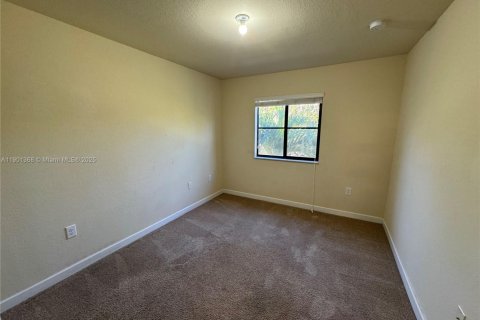 Casa en venta en Cutler Bay, Florida, 3 dormitorios, 140.75 m2 № 1953562 - foto 18