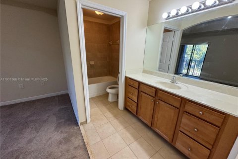 Casa en venta en Cutler Bay, Florida, 3 dormitorios, 140.75 m2 № 1953562 - foto 14